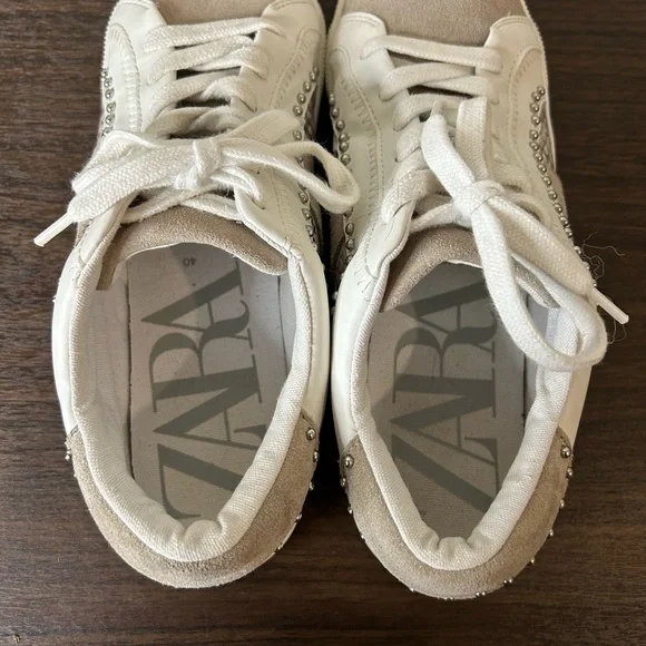 Zara Snake Skin Sneakers, size 40. 2 studs are missing on back.  (See Pictures) - Picture 5 of 7